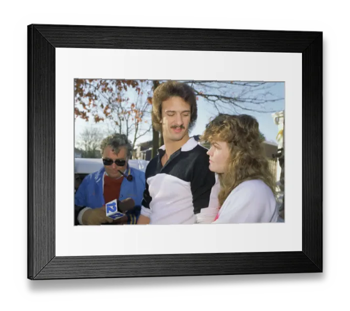 Framed Print : Cheryl Pierson with Boyfriend Framed Print : Cheryl Pierson with Boyfriend