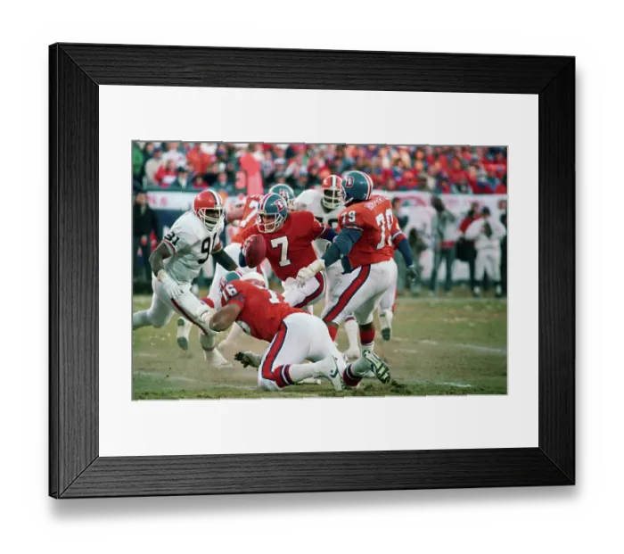 Framed Print : John Elway Escaping the Browns Framed Print : John Elway Escaping the Browns