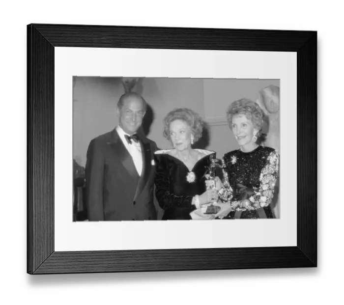 Framed Print : First Lady at Fashion Awards Ceremony Framed Print : First Lady at Fashion Awards Ceremony