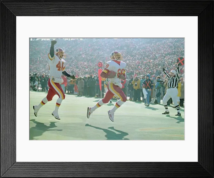 Framed Print : Darrell Green Scoring Touchdown Framed Print : Darrell Green Scoring Touchdown