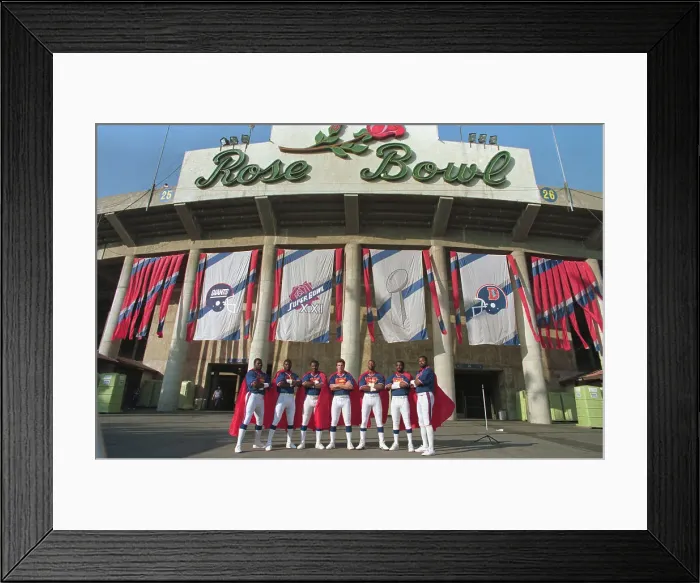Framed Print : New York Giants Posing for Poster Framed Print : New York Giants Posing for Poster