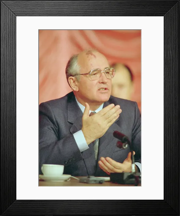 Framed Print : Mikhail Gorbachev Gesturing with His Hands Framed Print : Mikhail Gorbachev Gesturing with His Hands