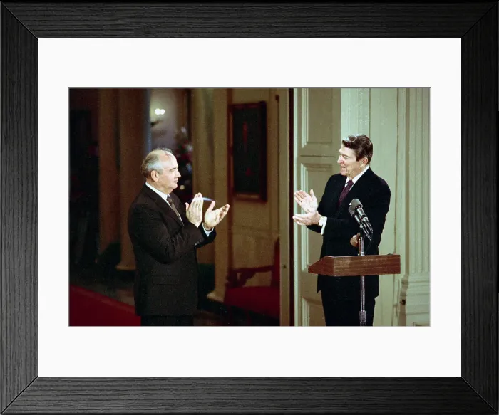 Framed Print : Ronald Reagan and Mikhail Gorbachev Clapping Their Hands Framed Print : Ronald Reagan and Mikhail Gorbachev Clapping Their Hands
