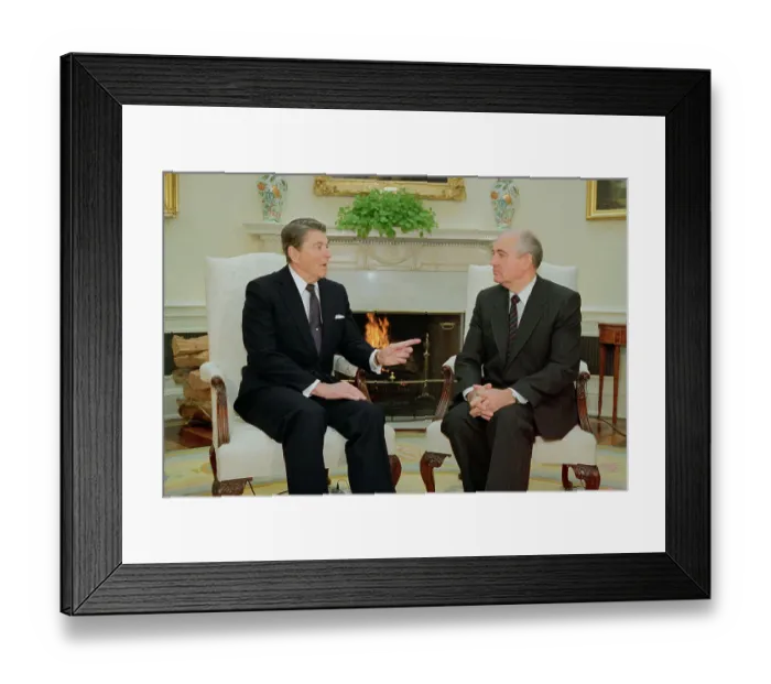 Framed Print : Reagan Speaking with Gorbachev Framed Print : Reagan Speaking with Gorbachev