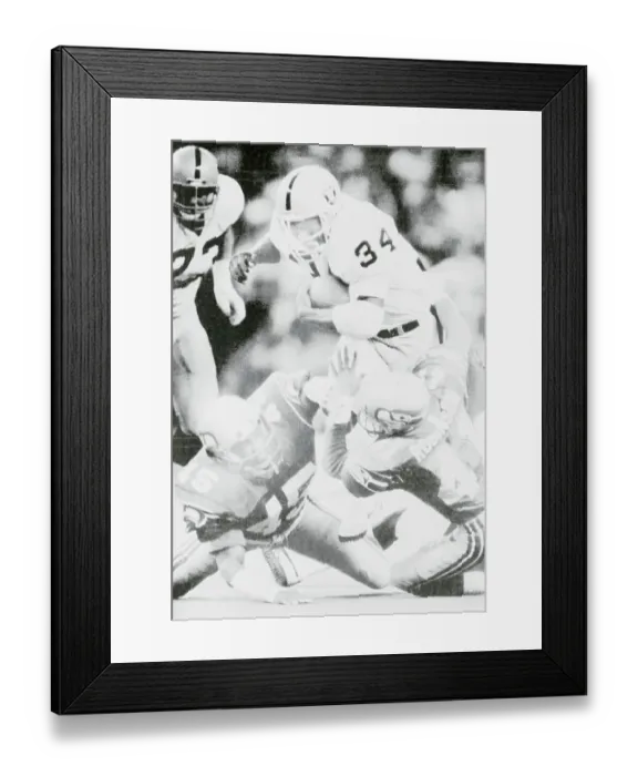 Framed Print : Seahawks Trying to Pull Bo Jackson Down Framed Print : Seahawks Trying to Pull Bo Jackson Down