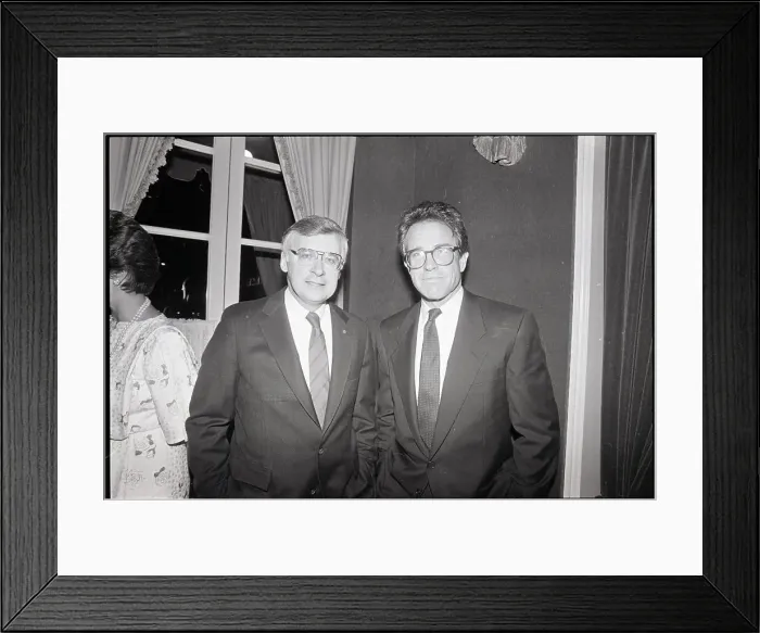 Framed Print : Warren Beatty and Gerald Baliles Framed Print : Warren Beatty and Gerald Baliles