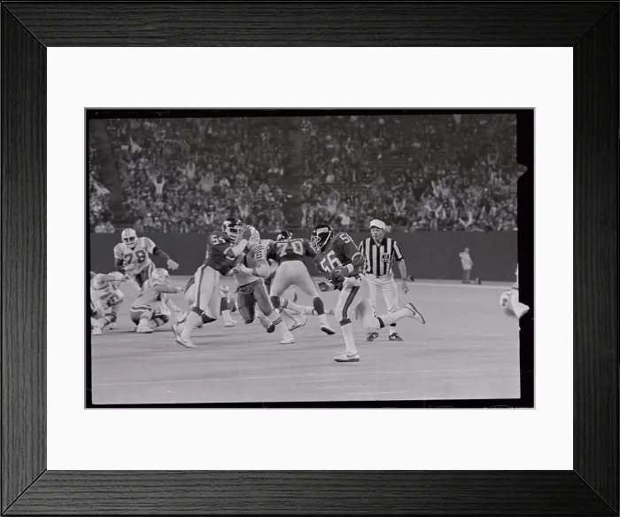 Framed Print : Lawrence Taylor Intercepting Play Framed Print : Lawrence Taylor Intercepting Play