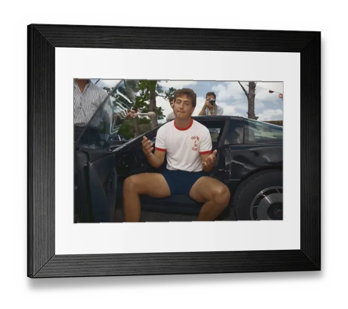 Framed Print : Dan Marino Shrugging His Shoulders Framed Print : Dan Marino Shrugging His Shoulders