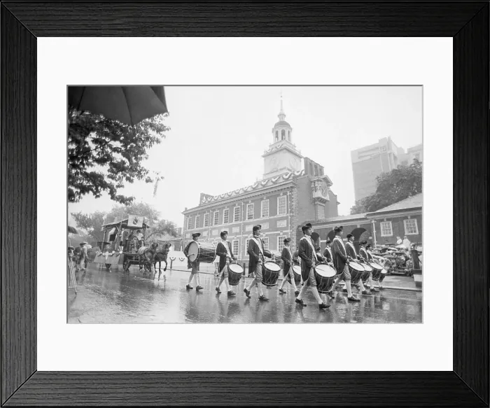 Framed Print : Parade Near Independence Hall