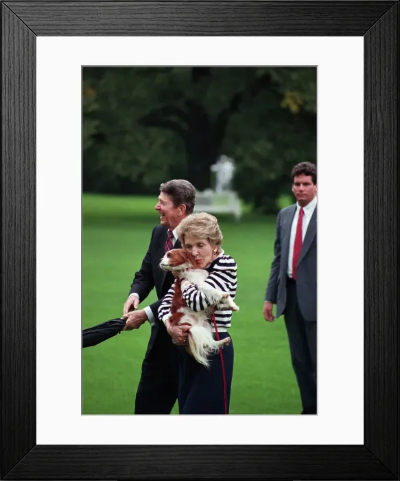 Framed Print : Ronald and Nancy Reagan Returning to White House Framed Print : Ronald and Nancy Reagan Returning to White House