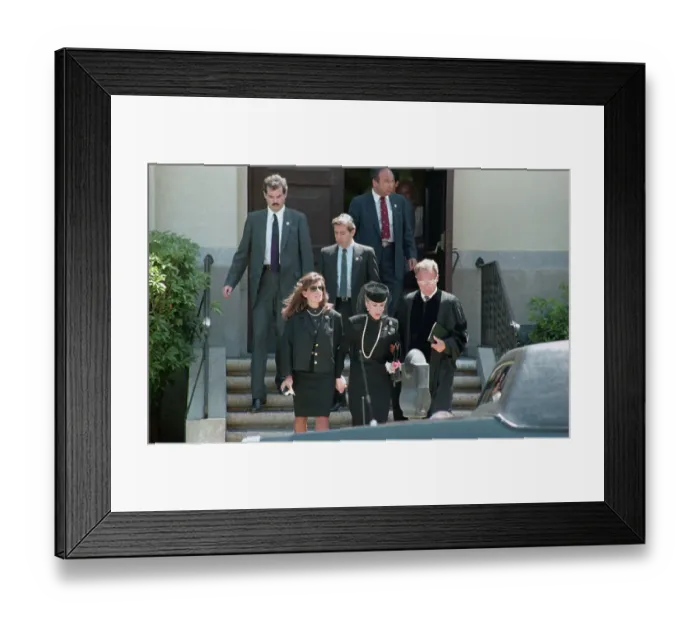 Framed Print : Joan Rivers and Daughter Leaving Synagogue Framed Print : Joan Rivers and Daughter Leaving Synagogue