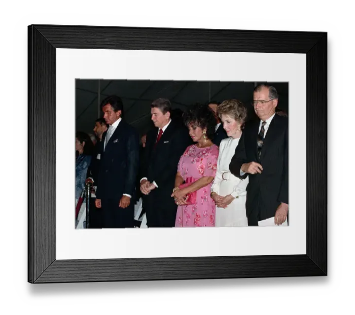 Framed Print : Liz Taylor and Reagan at AIDS Benefit Framed Print : Liz Taylor and Reagan at AIDS Benefit