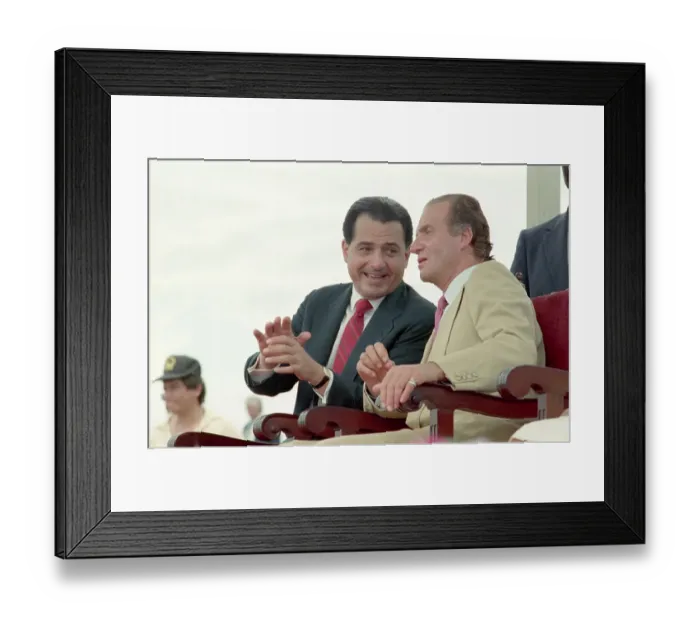 Framed Print : Rafeal Hernandez with King Juan Carlos Framed Print : Rafeal Hernandez with King Juan Carlos