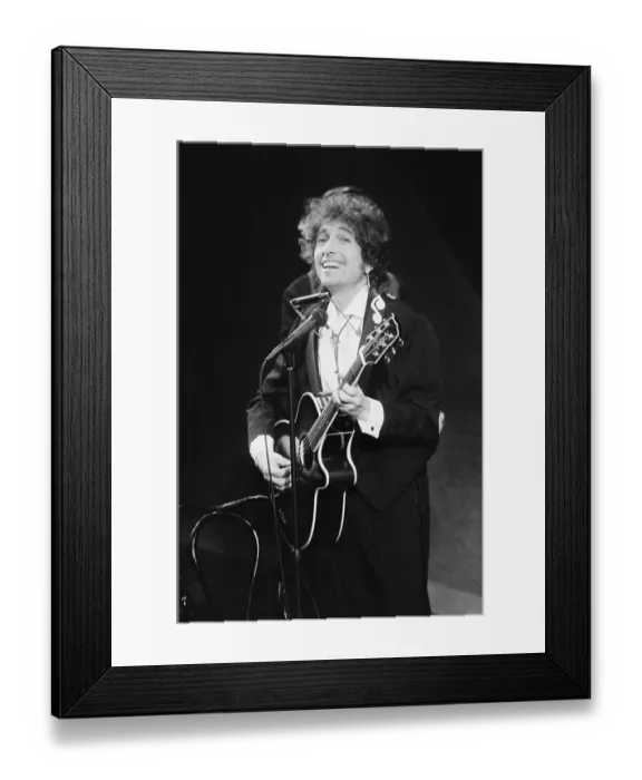 Framed Print : Bob Dylan Singing at Gershwin Tribute Framed Print : Bob Dylan Singing at Gershwin Tribute
