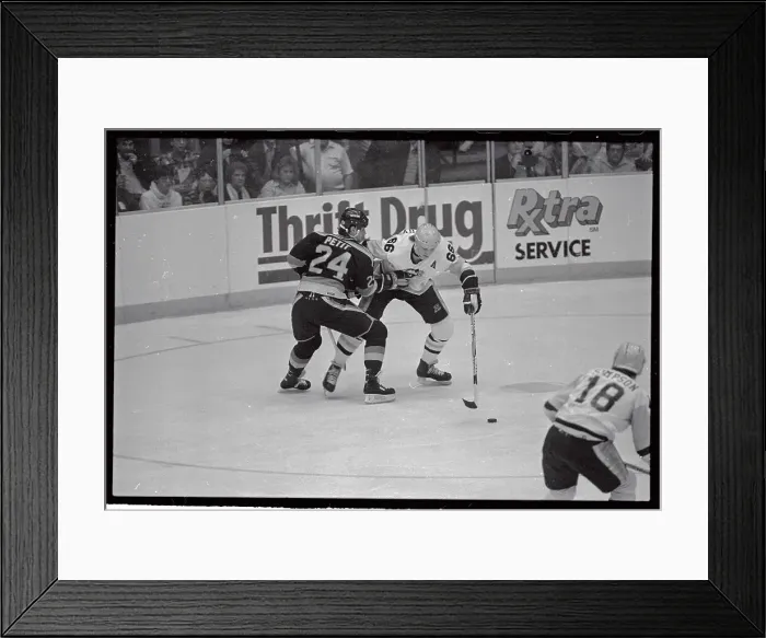 Framed Print : Mario Lemieux Taking Opportunity for a Score Framed Print : Mario Lemieux Taking Opportunity for a Score