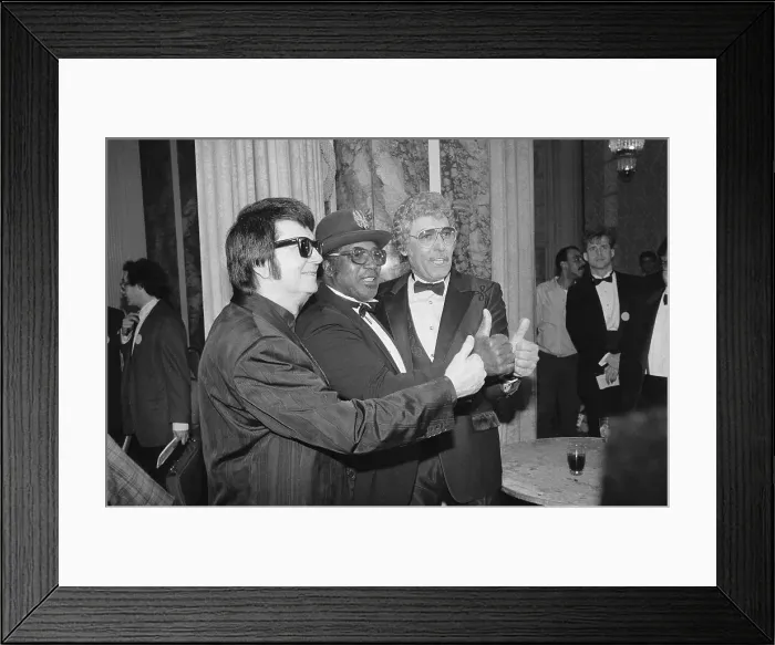 Framed Print : Musicians Celebrating at Black Tie Dinner Framed Print : Musicians Celebrating at Black Tie Dinner