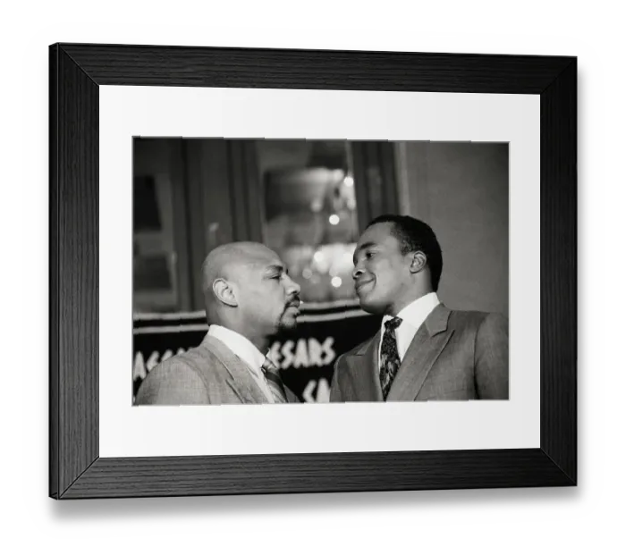 Framed Print : Marvin Hagler and Sugar Ray Leonard Framed Print : Marvin Hagler and Sugar Ray Leonard