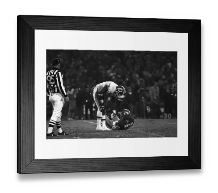 Framed Print : Dexter Manley Helps Joe Montana up Framed Print : Dexter Manley Helps Joe Montana up