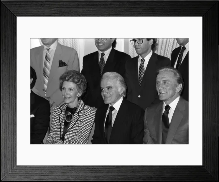 Framed Print : Kirk Douglas Framed Print : Kirk Douglas