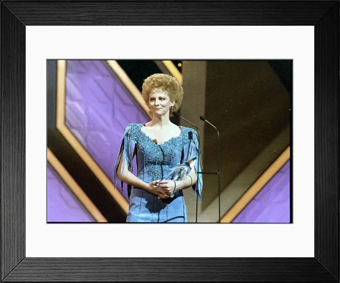 Framed Print : Reba McIntire Crying After Receiving Her Country Music Award Framed Print : Reba McIntire Crying After Receiving Her Country Music Award