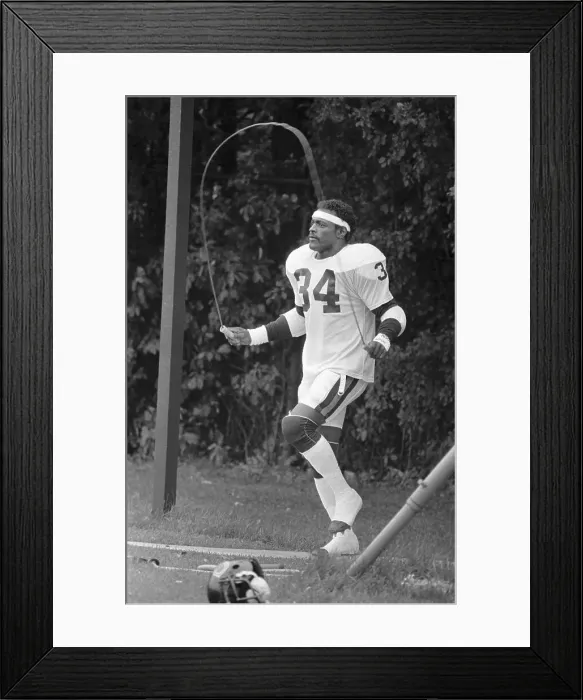 Framed Print : Walter Payton Skipping Rope Framed Print : Walter Payton Skipping Rope
