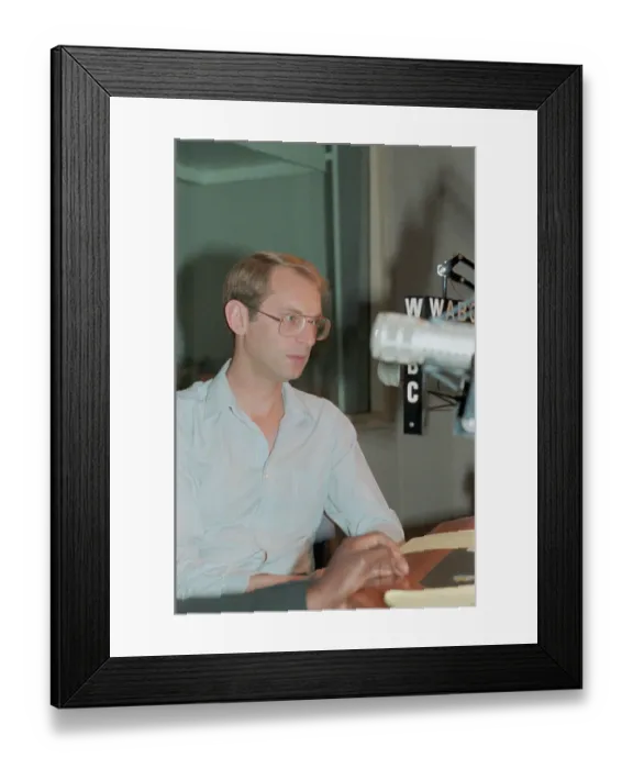 Framed Print : Subway Gunman Bernhard Goetz on Radio Station Set Framed Print : Subway Gunman Bernhard Goetz on Radio Station Set