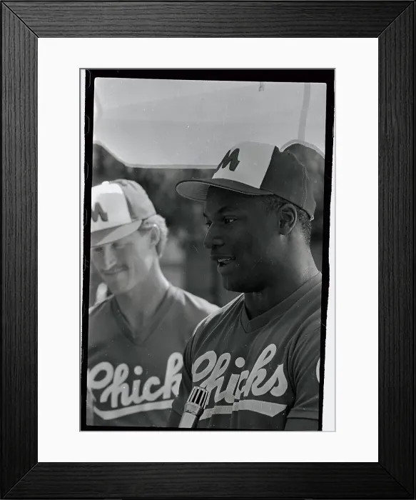 Framed Print : Portrait of Bo Jackson