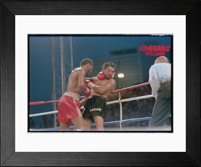Framed Print : Robbie Sims Punching Roberto Duran