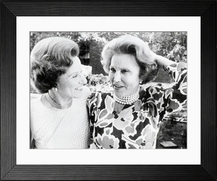 Framed Print : Abby Van Buren and Ann Landers Framed Print : Abby Van Buren and Ann Landers