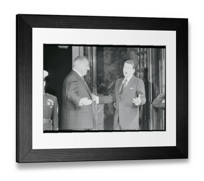 Framed Print : Ronald Reagan Welcoming Helmut Kohl Framed Print : Ronald Reagan Welcoming Helmut Kohl