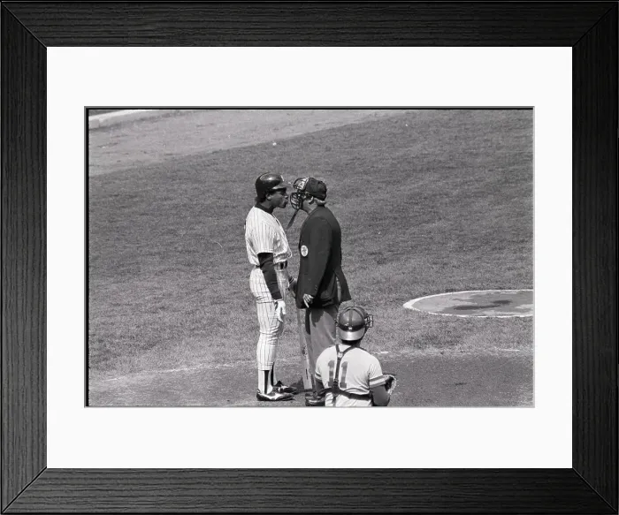 Framed Print : Rickey Henderson Nose-To-Nose W / Umpire