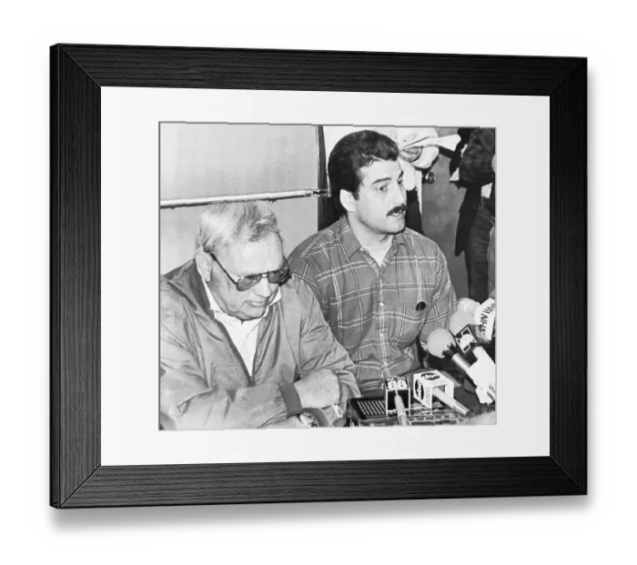 Framed Print : Keith Hernandez Making Statement Framed Print : Keith Hernandez Making Statement