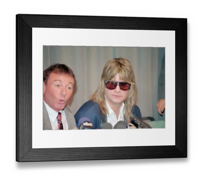 Framed Print : Ozzy Osbourne with Attorney in Court Framed Print : Ozzy Osbourne with Attorney in Court
