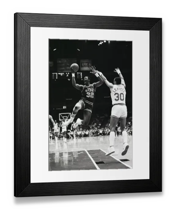 Framed Print : Karl Malone Driving to the Basket Framed Print : Karl Malone Driving to the Basket