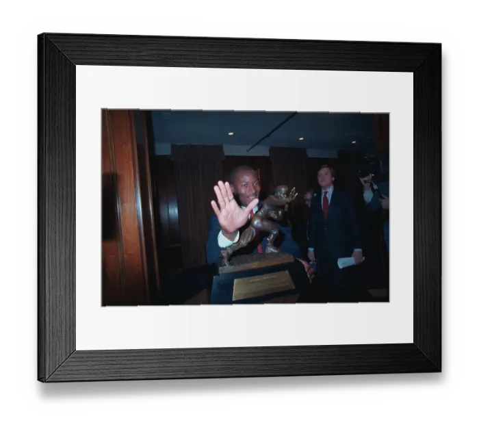 Framed Print : Auburn Football Player Bo Jackson Gesturing with the Heisman Trophy Framed Print : Auburn Football Player Bo Jackson Gesturing with the Heisman Trophy