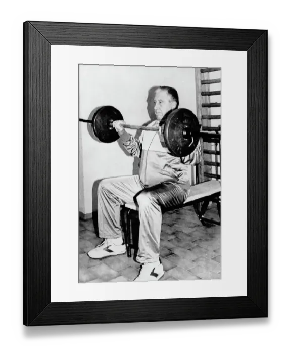 Framed Print : Chilean President Augusto Pinochet Lifting Weights Framed Print : Chilean President Augusto Pinochet Lifting Weights