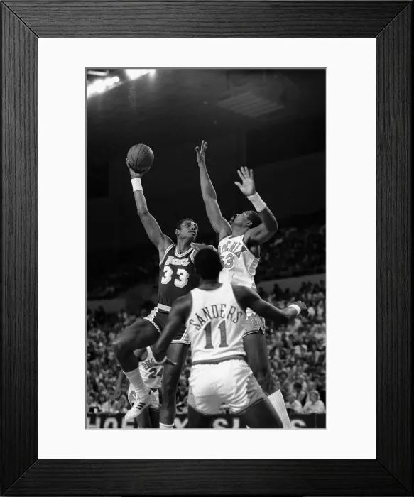 Framed Print : Lakers Abdul-Jabbar in a Hook-Shot Framed Print : Lakers Abdul-Jabbar in a Hook-Shot