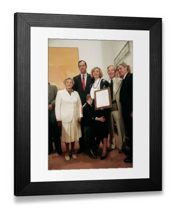 Framed Print : Portrait of Bill Bradley with Hijacked Victims Framed Print : Portrait of Bill Bradley with Hijacked Victims