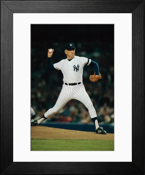 Framed Print : Phil Niekro Pitching a Ball