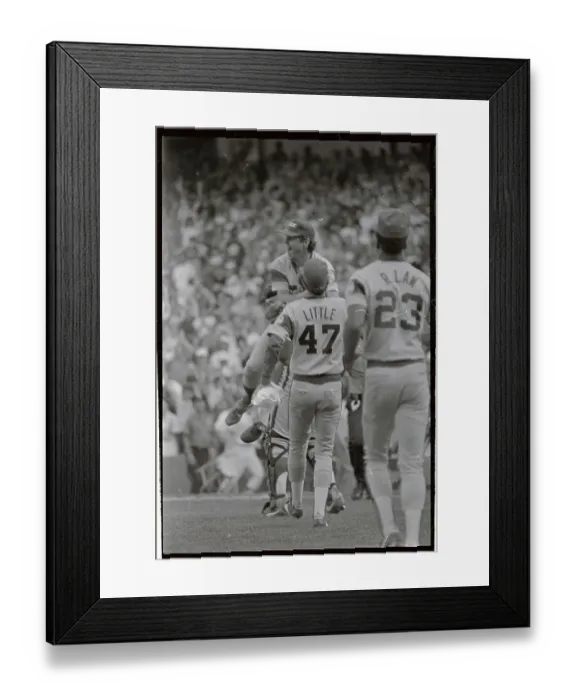 Framed Print : Tom Seaver Showing His Joy over Game Victory Framed Print : Tom Seaver Showing His Joy over Game Victory