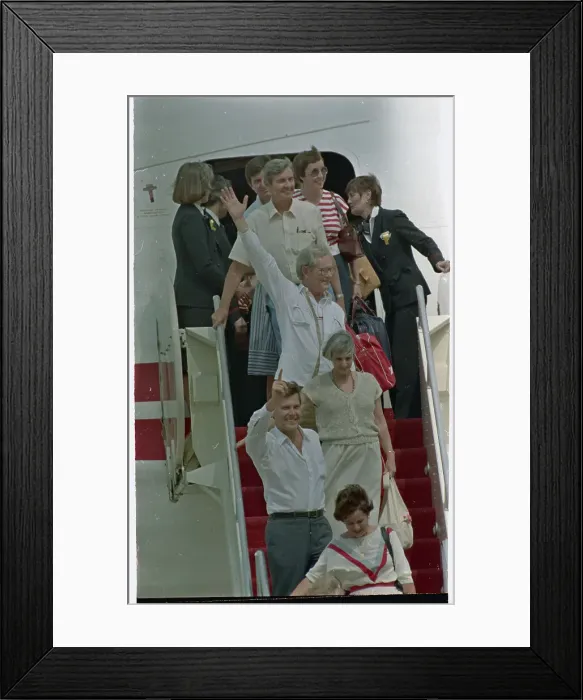 Framed Print : Hostages Arriving in Washington