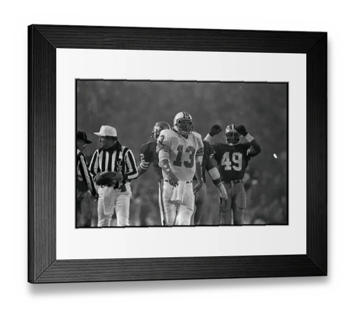 Framed Print : Dan Marino Walking off Football Field Framed Print : Dan Marino Walking off Football Field
