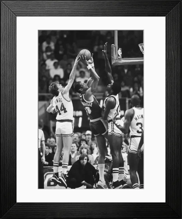 Framed Print : Kareem Abdul-Jabber Shooting Over Celtics Framed Print : Kareem Abdul-Jabber Shooting Over Celtics