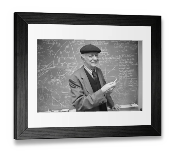 Framed Print : Linus Pauling at Blackboard Framed Print : Linus Pauling at Blackboard