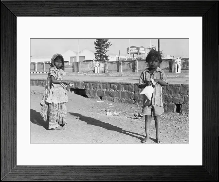 Framed Print : Children Near Union Carbide Factory in Bhopal Framed Print : Children Near Union Carbide Factory in Bhopal