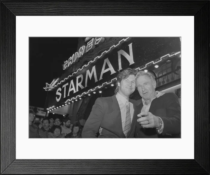 Framed Print : Jeff and Lloyd Bridges at Premiere Framed Print : Jeff and Lloyd Bridges at Premiere