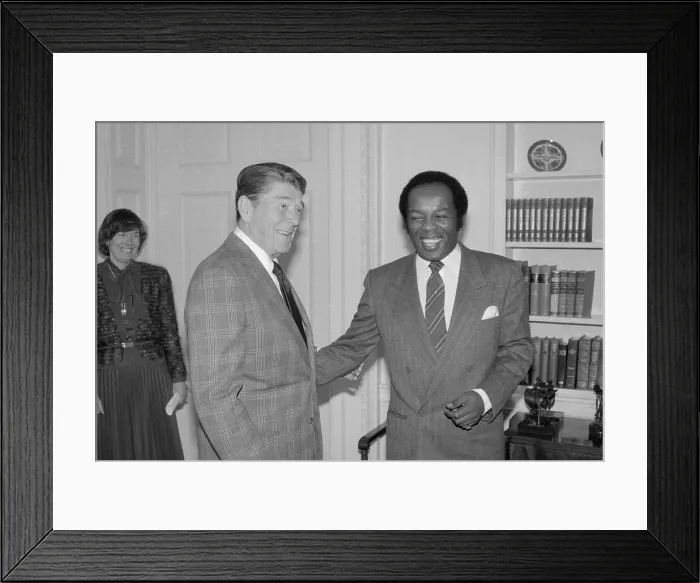 Framed Print : President Reagan with Lou Rawls Framed Print : President Reagan with Lou Rawls