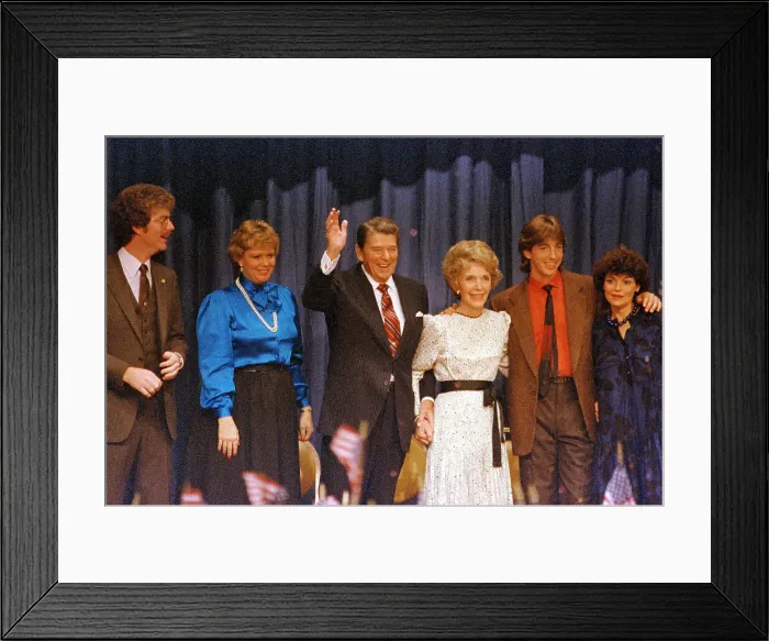 Framed Print : President and Nancy Reagan with Family Framed Print : President and Nancy Reagan with Family