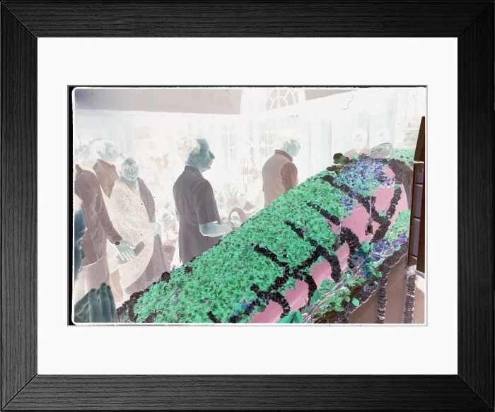 Framed Print : Indira Gandhi Lying In State with Flowers Framed Print : Indira Gandhi Lying In State with Flowers