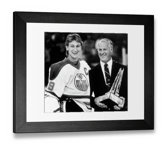 Framed Print : Gordie Howe Presents Wayne Gretzky with an Award Framed Print : Gordie Howe Presents Wayne Gretzky with an Award